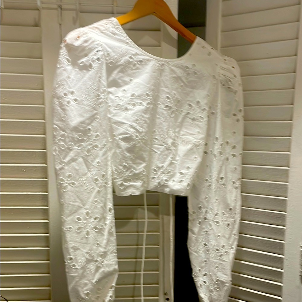 Zara White Long Sleeve Crop Blouse